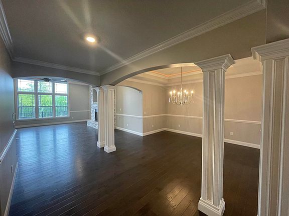3rd image of 303 Blue Rock Ct