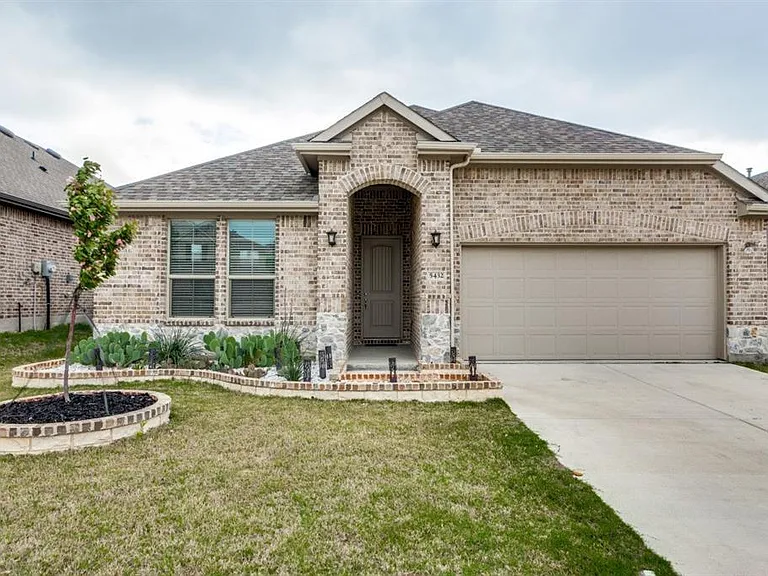 5432 Wedge Wood Dr — Photo 1