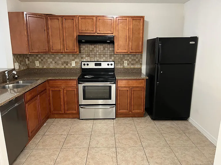4960 Warrior Ln — Photo 4