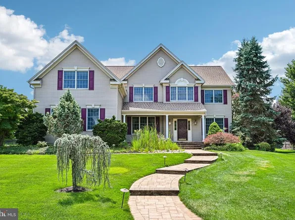 28 CASTLETON LANE, MOORESTOWN, NJ 08057