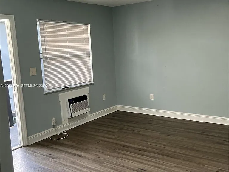 2137 Hayes St #18 — Photo 8