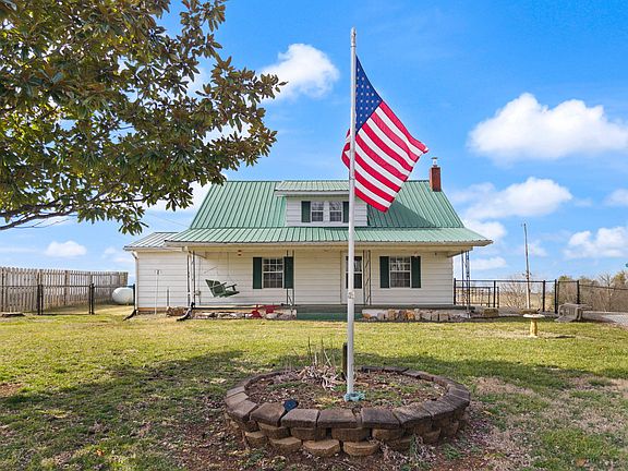 4th image of 2058A Ard Ridge Rd