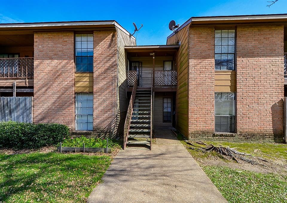 1st image of 9090 S Braeswood Blvd APT 41