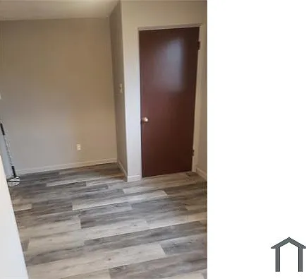 4525 Edgewood Blvd — Photo 11