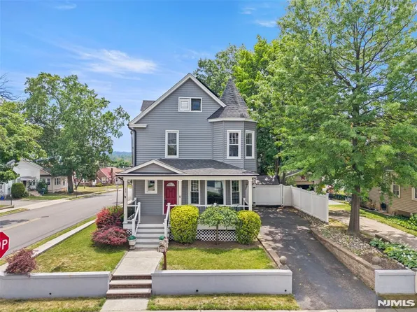 52 Elberon Ave, Hawthorne, NJ 07506