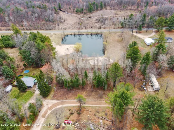 5301 Evarts Dr, Lake, MI 48632