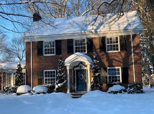 104 Overwood Rd, Akron, OH 44313