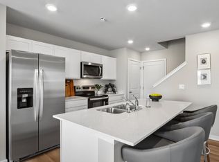 D 103 2401 East Ct #50, Des Moines, IA 50317
