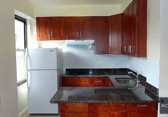 4th image of 204 8th Ave APT 4F