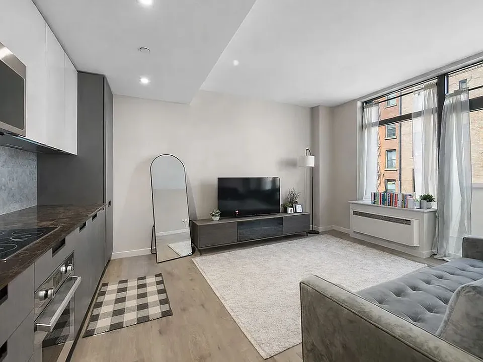 114 Mulberry St #301