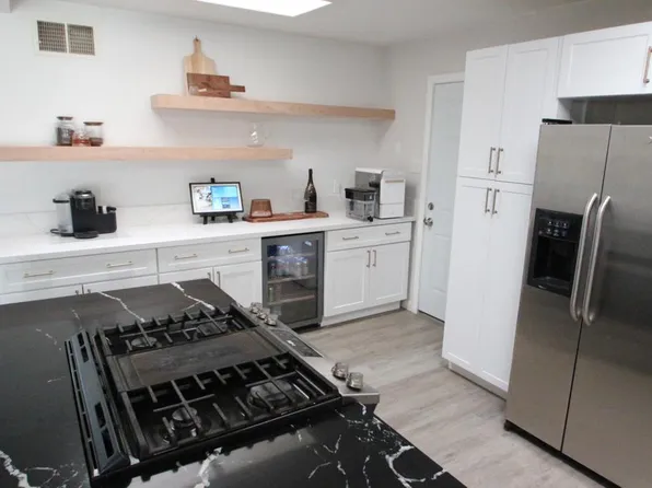 1241 Pennsylvania Ave, Beaumont, CA 92223