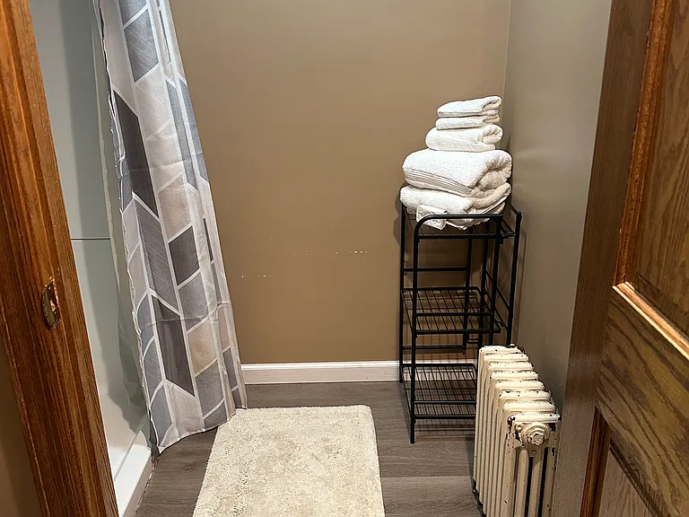 1624 Genesee St #6 — Photo 23