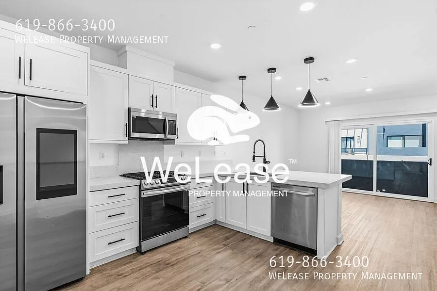 2052 Vela Ln