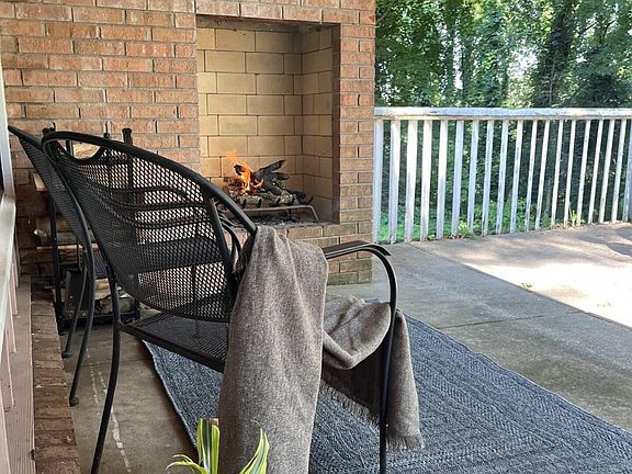 3rd image of 3283 W Kinney Rd
