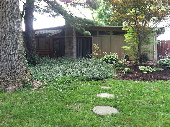 Front yard stepping stones