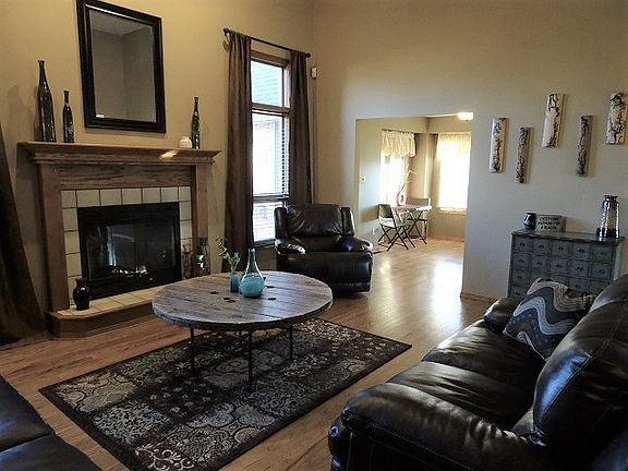 2nd image of 1802 N Kendrick Ln