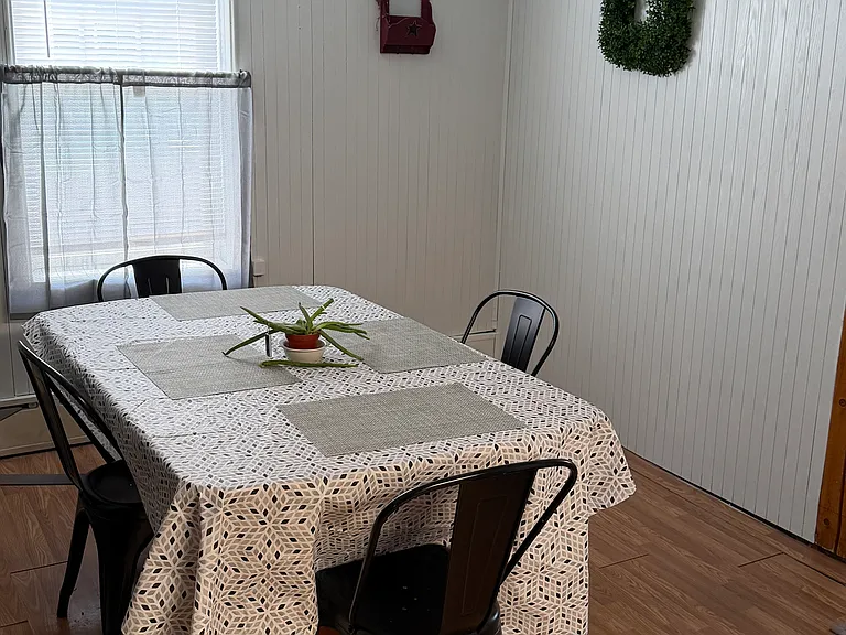 2824 Standish Rd — Photo 5