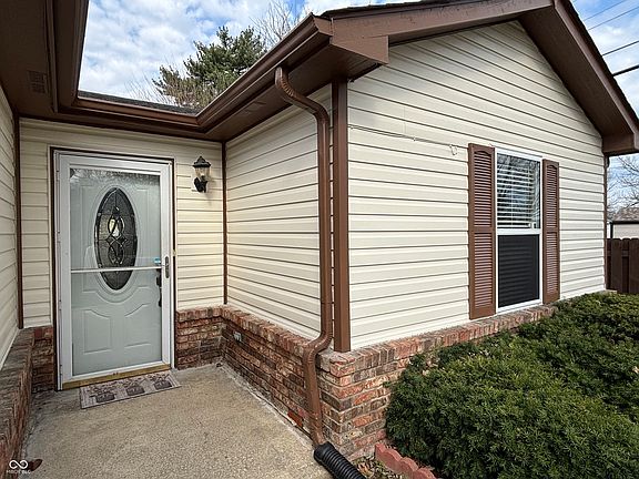 3rd image of 3020 S Temple Ave