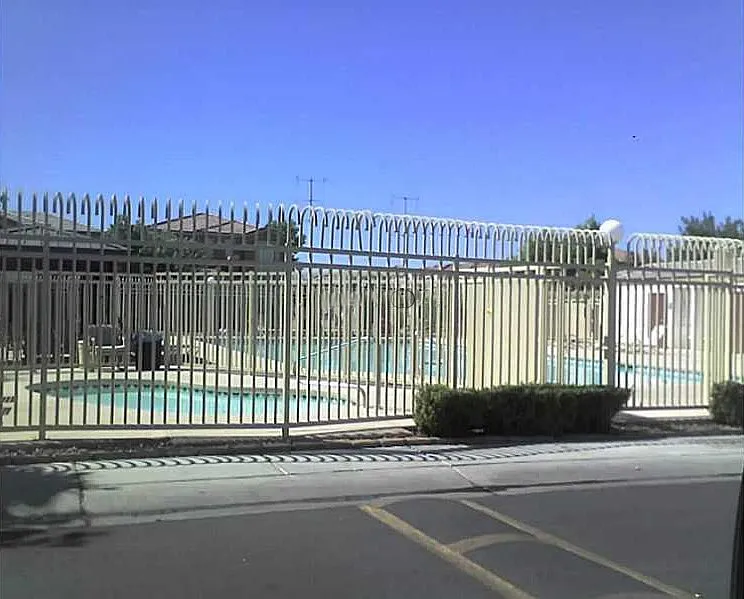 3 bed, 1230 sqft, $1,500 — Photo 3