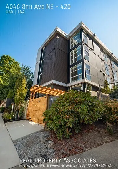 4046 8th Ave NE #420 — Photo 1