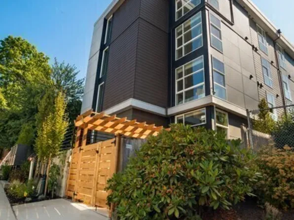 4046 8th Ave NE, Seattle, WA