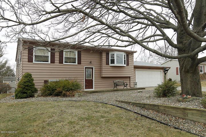 1st image of 143 Birch Ln