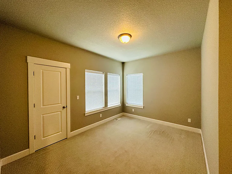 4105 SE 69th Ave — Photo 47