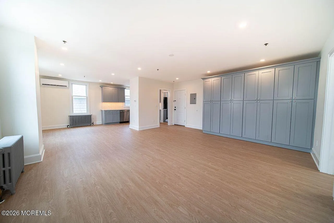 2 bed, $4,000 — Photo 3