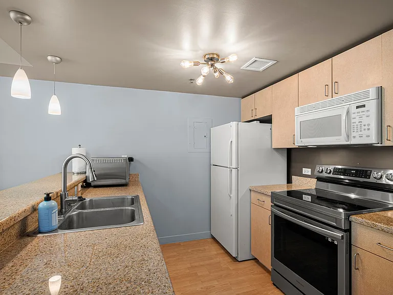 425 W Beech St #854 — Photo 5