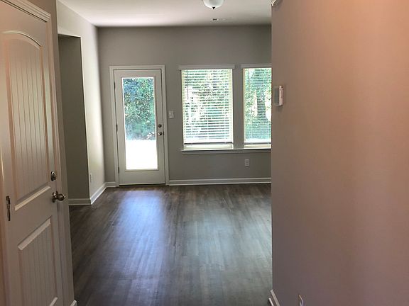 5th image of 28450 Evangeline Ln