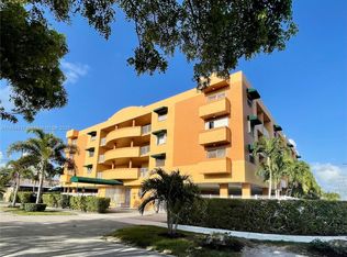 2441 SW 31st Ave APT 302, Miami, FL 33145