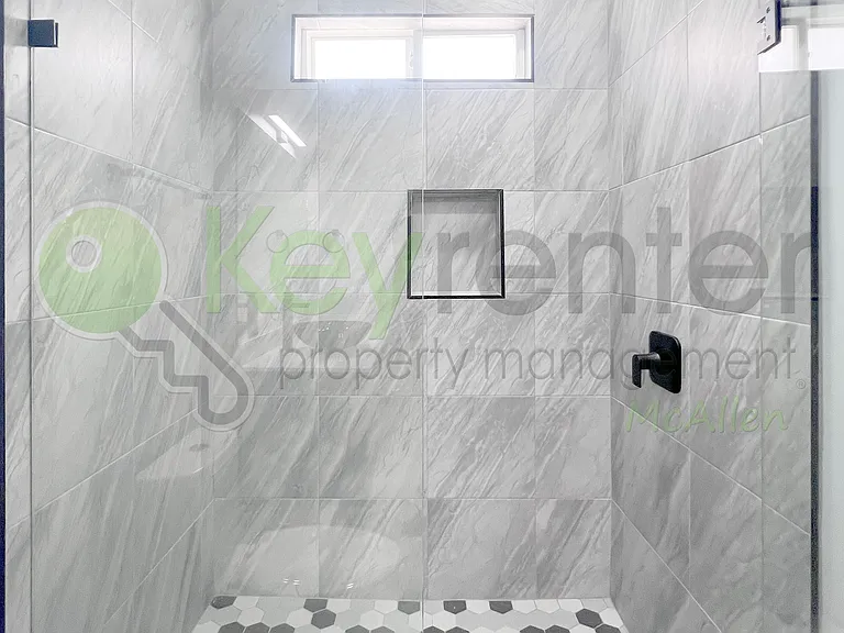 907 N Woodson Ave #2 — Photo 7