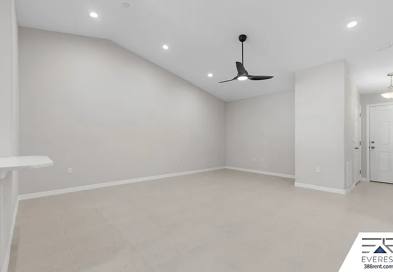 14 Llovera Pl #A — Photo 7