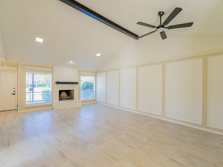 625 Woodhaven Pl — Photo 6