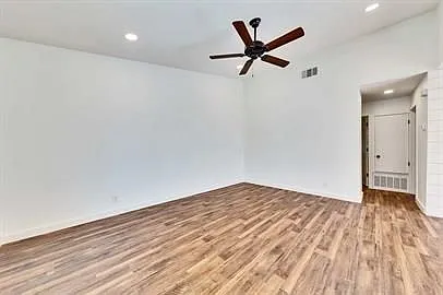 1205 Dobie Dr #A — Photo 35