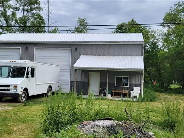 3947 Krafft Rd, Fort Gratiot, MI 48059