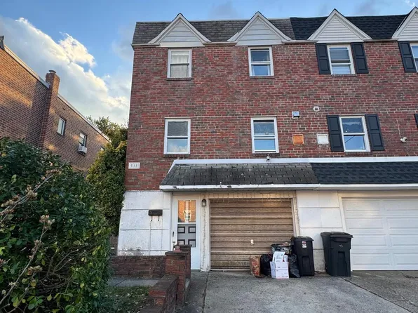 518 Parlin St, Philadelphia, PA 19116