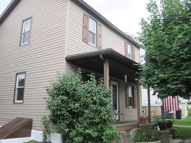 1905 Cambria Ave photo 1