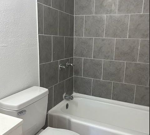 3rd image of 315 Washington St