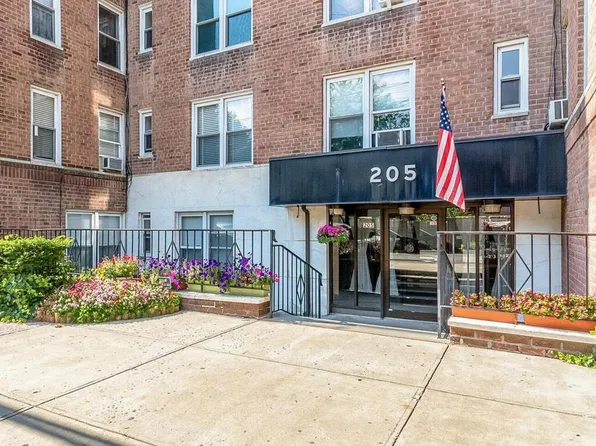 205 E 238th Street #6G, Bronx, NY 10470
