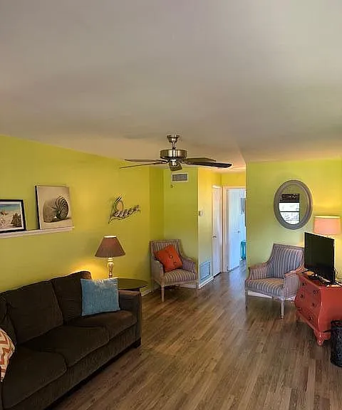 16 Vista Palm Ln #205 — Photo 2