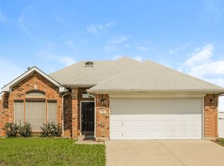 5017 Eastcreek Dr, Arlington, TX 76018