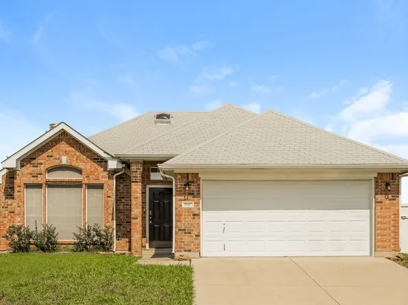 5017 Eastcreek Dr, Arlington, TX 76018