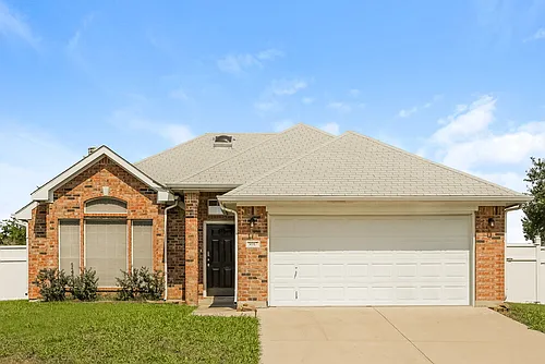 5017 Eastcreek Dr Photo 1