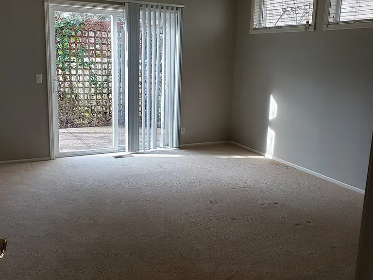 1570 Kingston Way — Photo 8