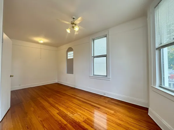 14-28 Astoria Park South image 20 of 29