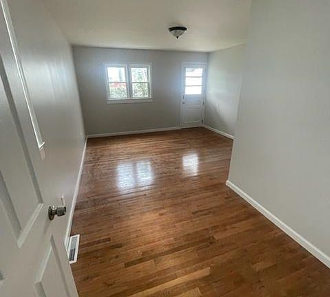 3rd image of 245 5th Ave #1