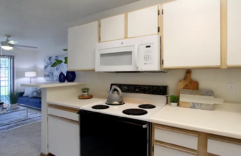 Tanglewood Apartments — Photo 39