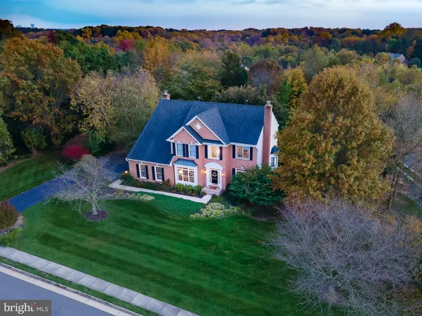 10603 Chamberlain Dr, Vienna, VA 22182