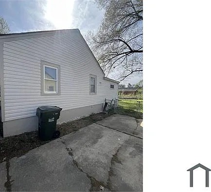 1533 Doris Ave — Photo 8